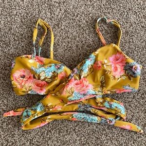 MONTCE swim Asian print gold bikini wrap top. Size large